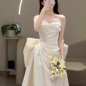 褶皱缎面主婚纱2026新款 订婚出门纱礼服新娘抹胸鱼尾大蝴蝶结赫本