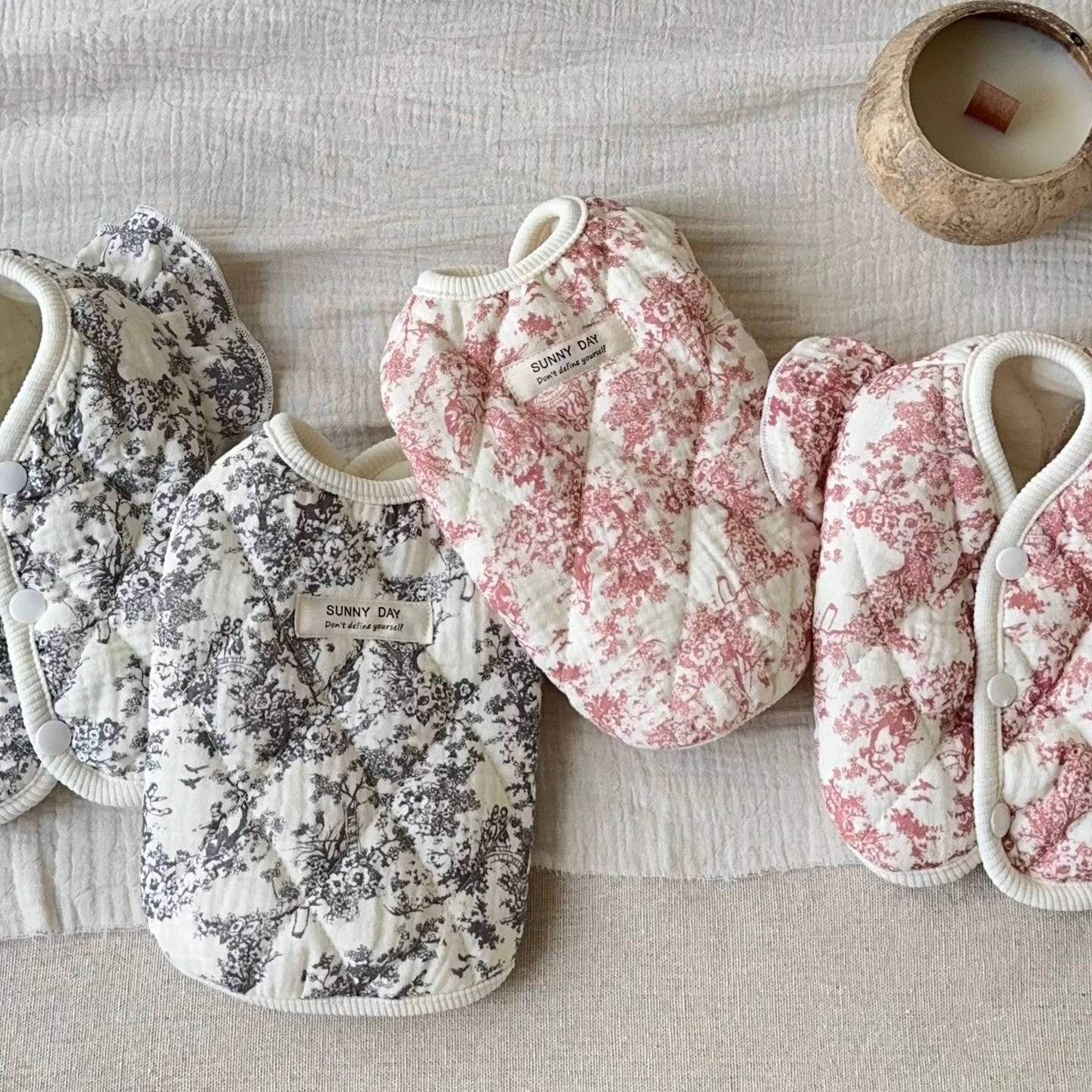 冬季の棉衣猫咪衣服加厚秋冬装ins无袖马甲 宠物狗可爱保暖背心