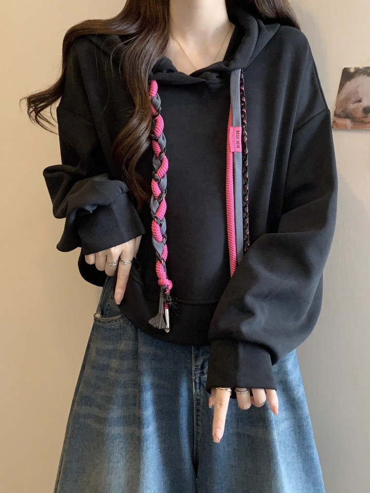 抽绳连帽卫衣女春秋2025新款欧货设计感小众百搭宽松休闲短款上衣