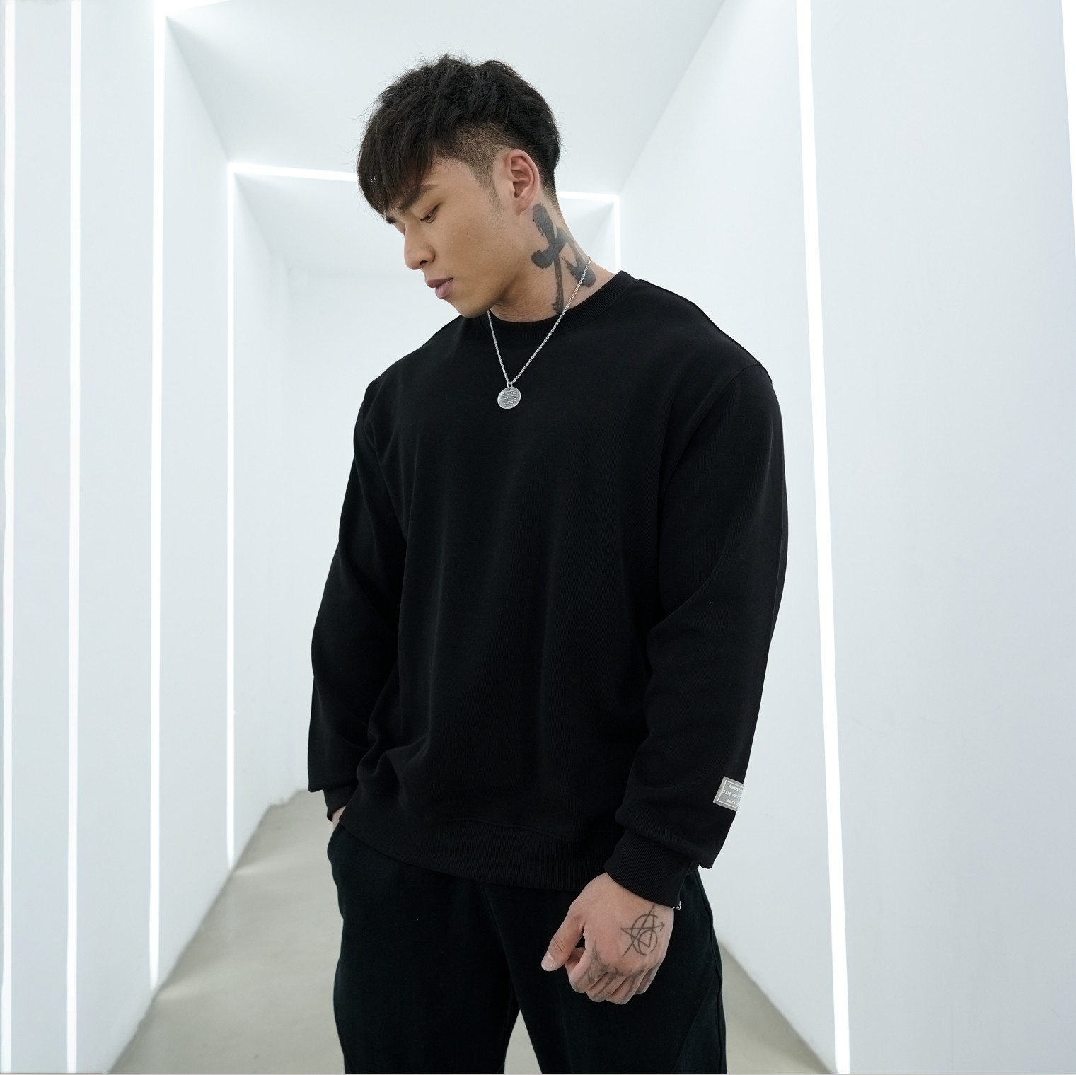 GYMDOG 트렌디 브랜드 2023 가을 스포츠 운동복 남성 피트니스 트레이닝 단순 루즈 풀오버 긴팔 옷