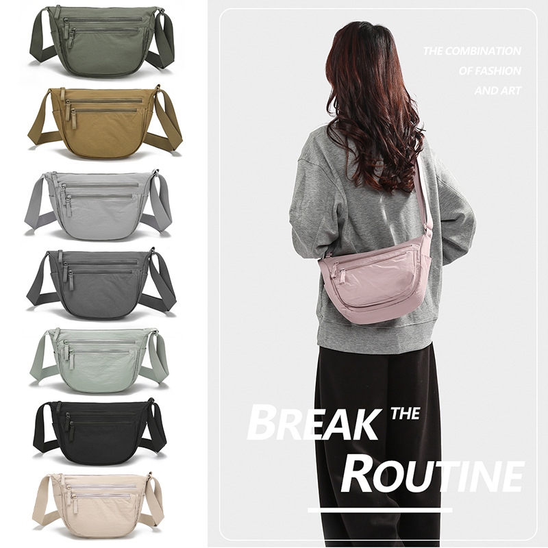 斜挎包可折叠收纳设计款户外运动日常休闲瑜伽运动包纯色小包批发