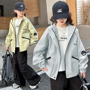 女童外套春秋款2026新款洋气儿童冲锋衣中大童女孩秋季上衣风衣潮