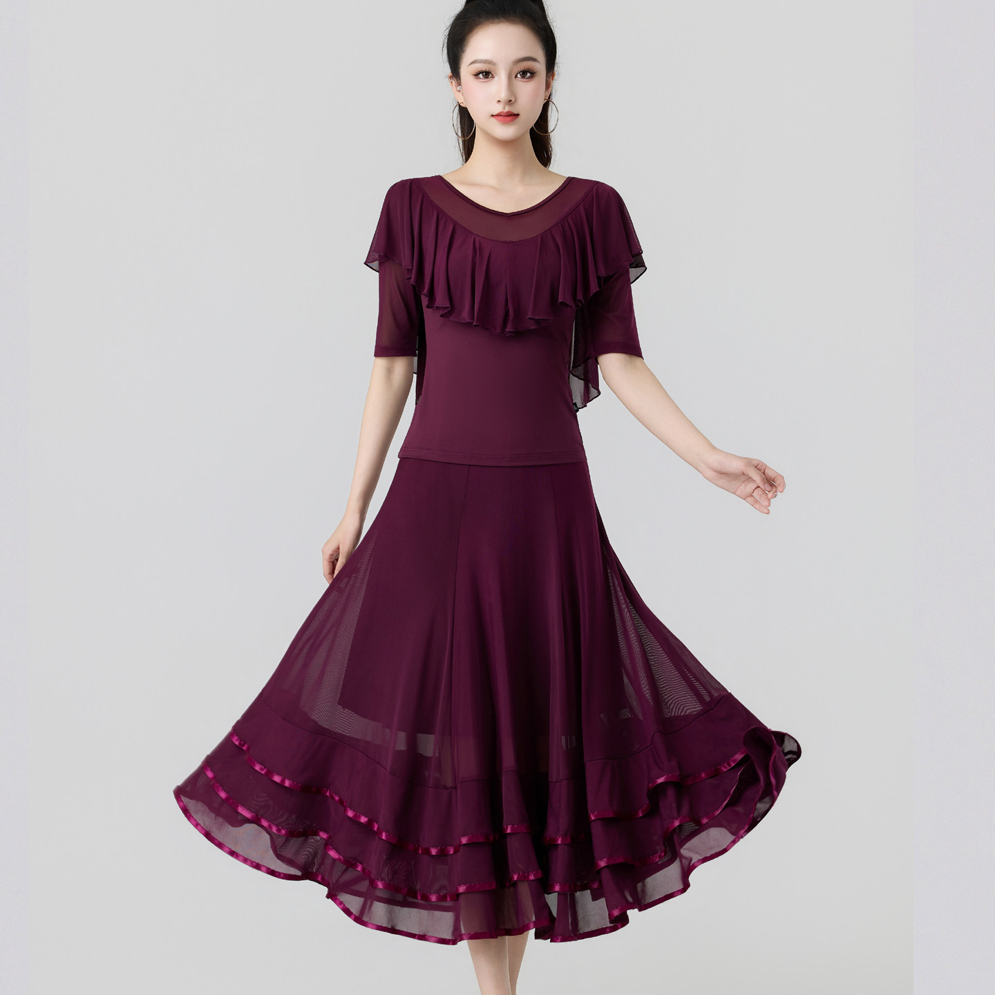 拉丁舞套装女新款春秋季广场舞蹈服高级感中袖摩登舞国标练功服装