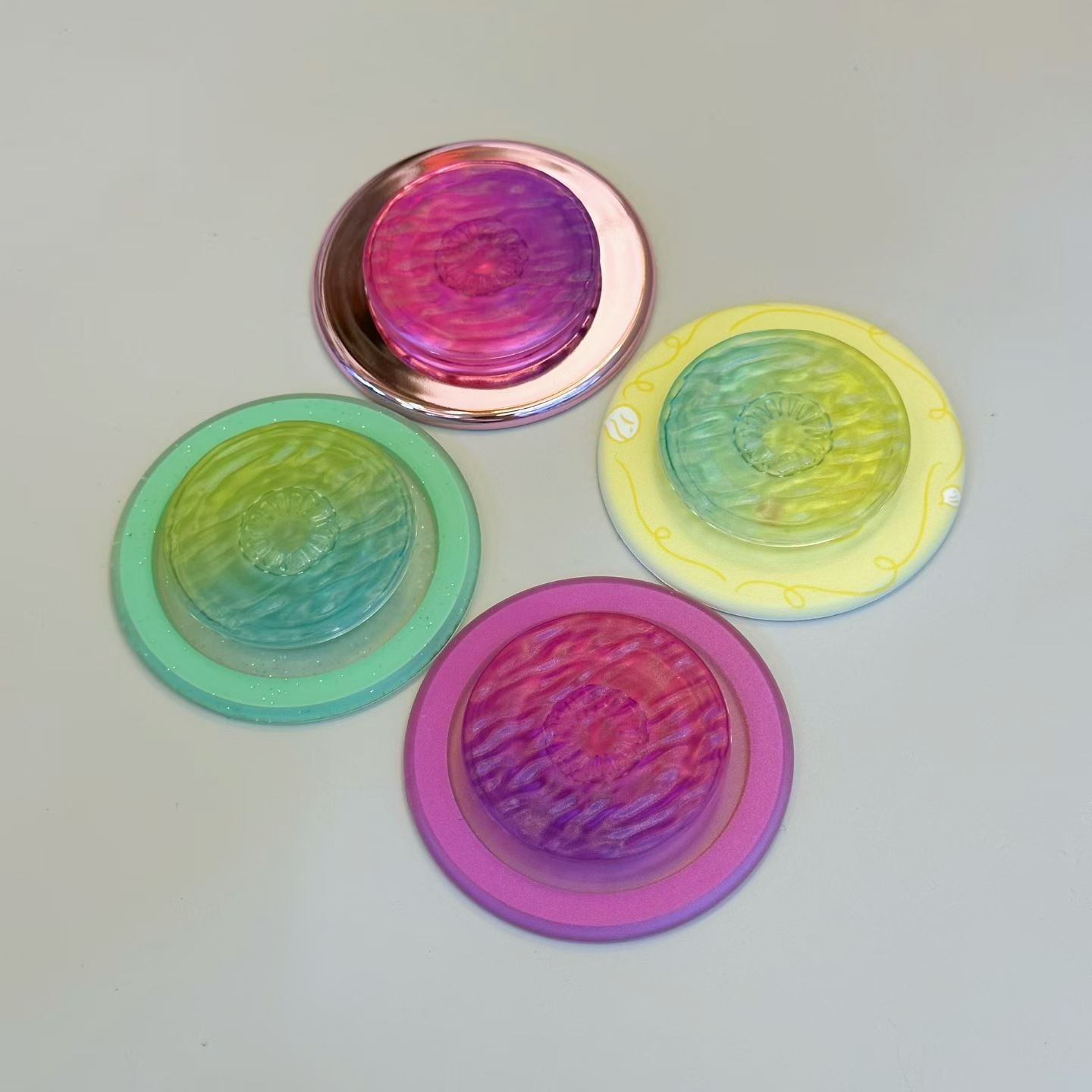 泡泡骚通用手机气囊支架啪嗒磁吸支架可伸缩适配popsockets水波纹