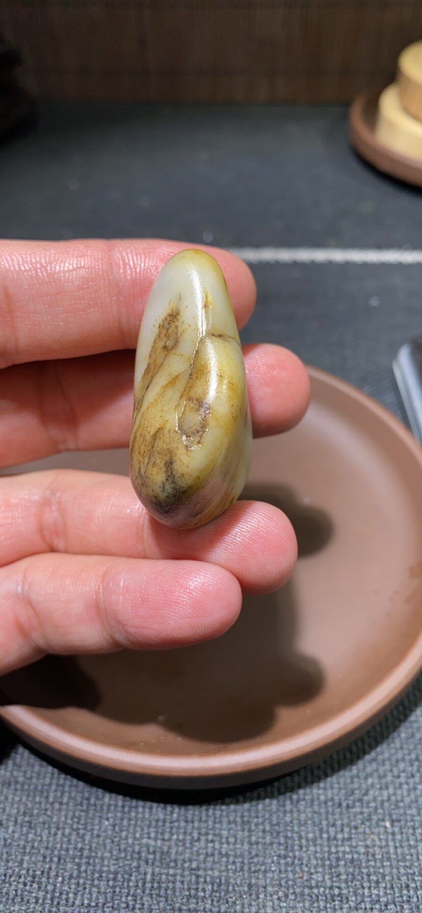 捡漏价新疆和田玉籽料白玉秋梨皮原石暖白种可雕刻可收藏