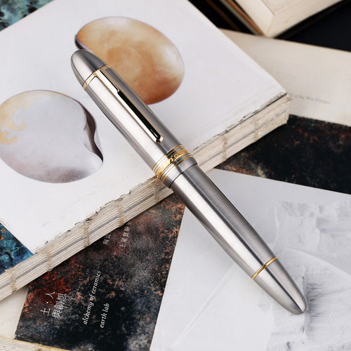 末匠P141钛合金大型活塞钢笔