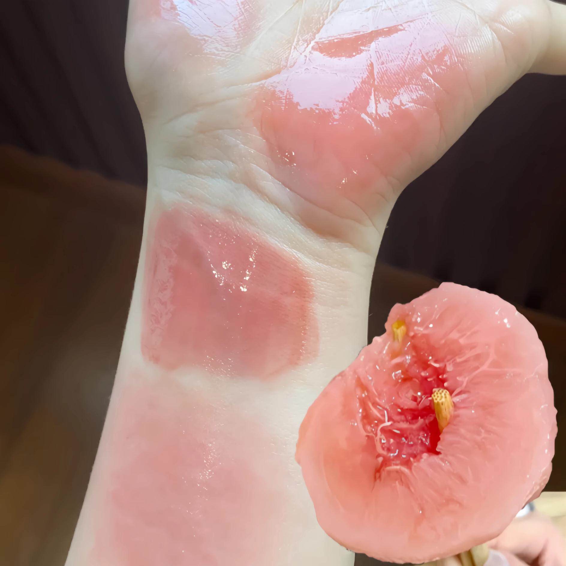 甜妹舒适区!韩女清透伪素颜水光感唇釉滋润口红不易沾杯显白唇蜜