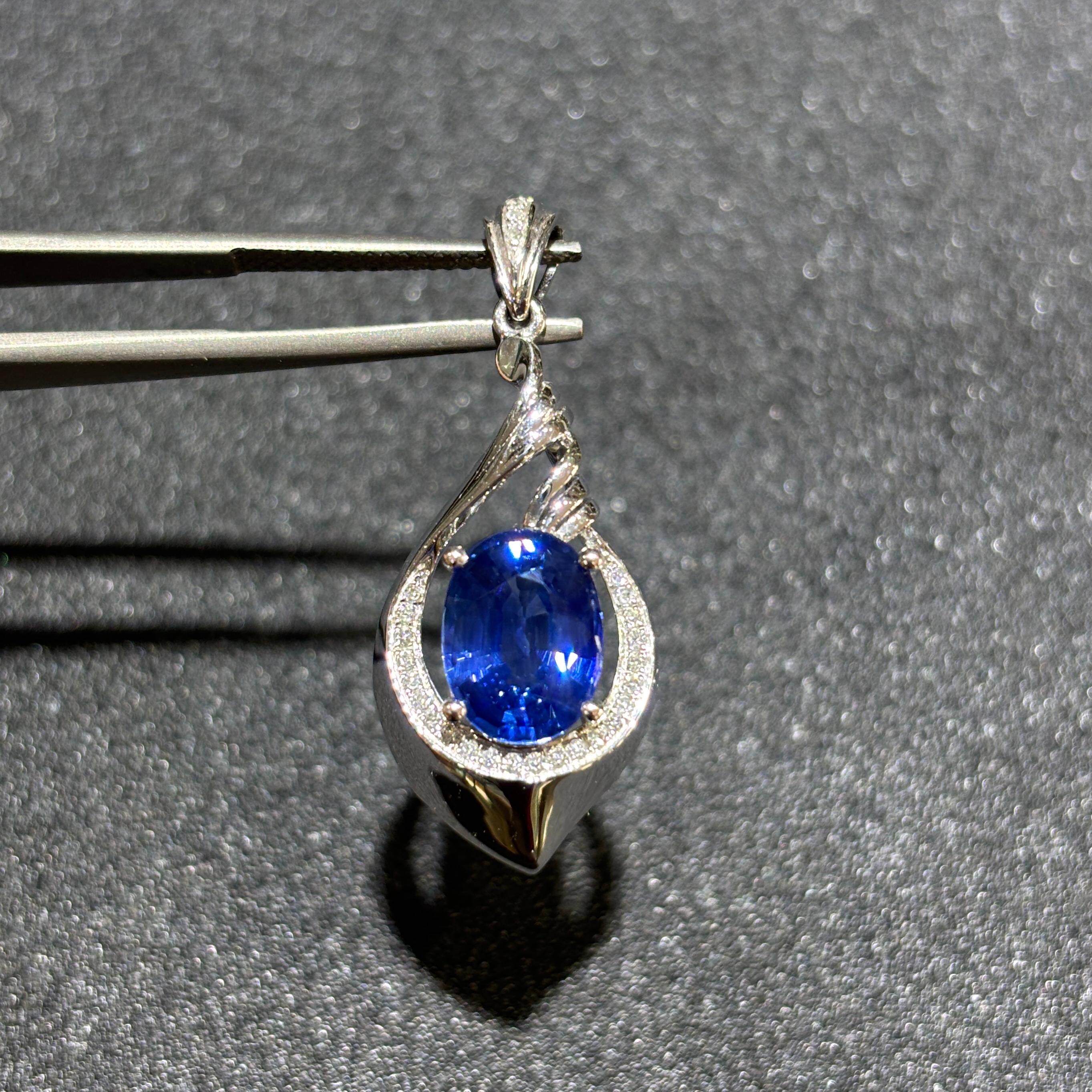 18k金皇家蓝吊坠斯里兰卡蓝宝石项链配钻石简约3.25ct白金椭圆形