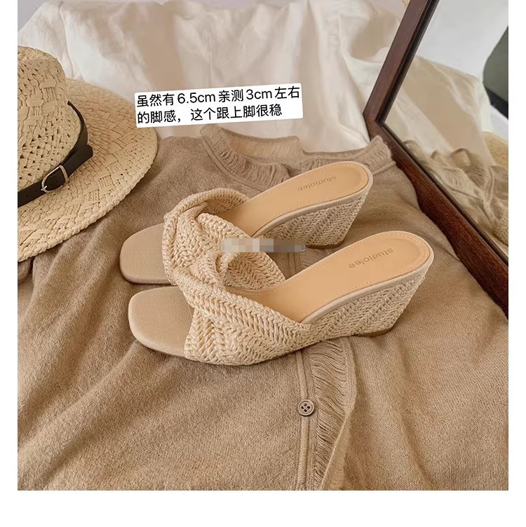 葡萄妈同款 6.5cm坡跟~ 法式度假风方头交叉草编穆勒高跟女凉拖鞋