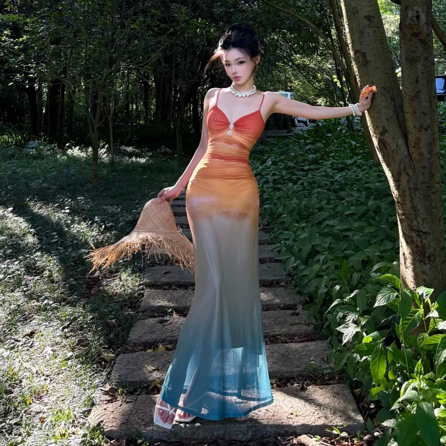 法式设计感渐变网纱吊带连衣裙女夏季性感修身显瘦度假风包臀长裙