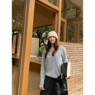 OTee老钱风V领毛衣女秋季软糯慵懒风简约遮肉宽松显瘦套头针织衫