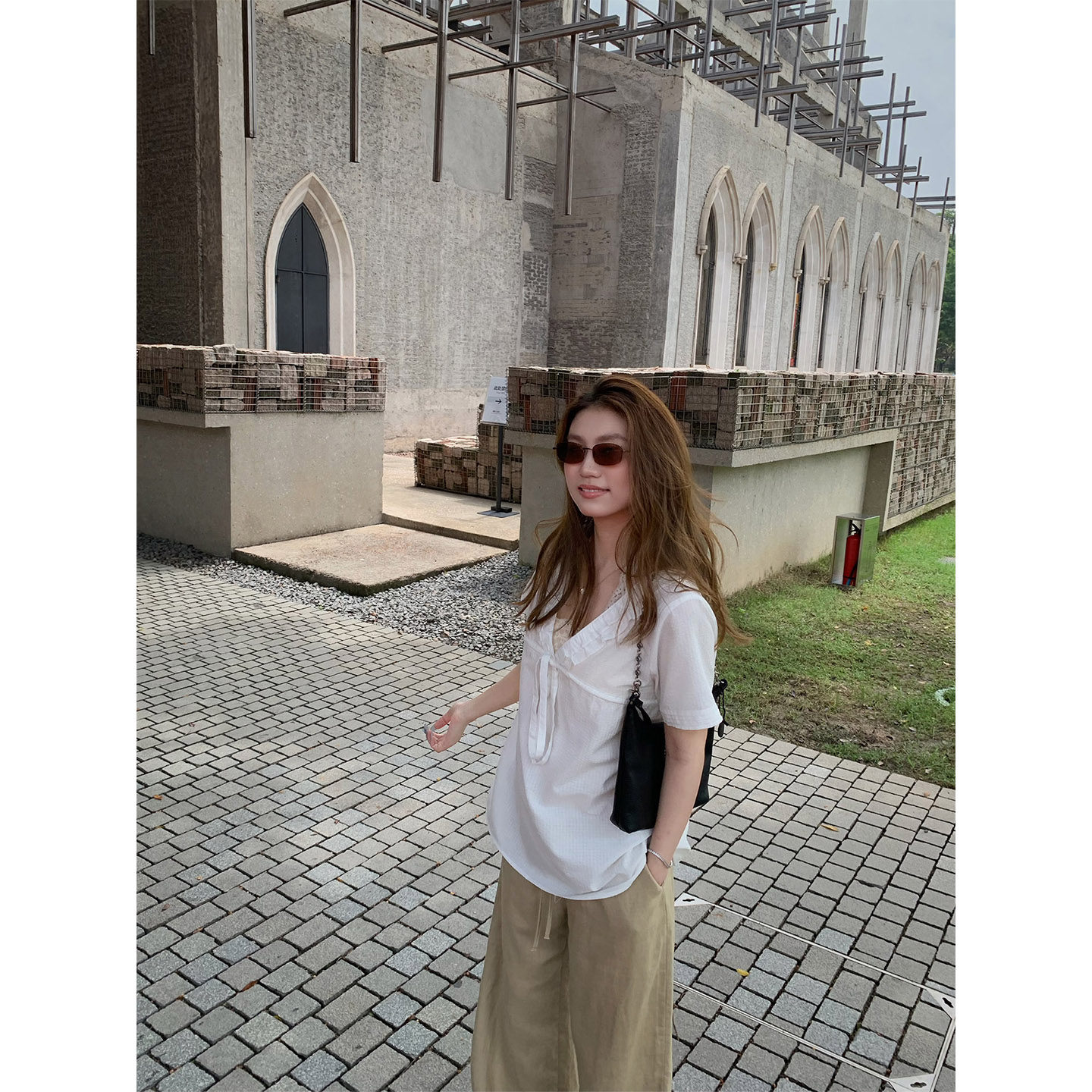 橘子树在哪儿韩系v领系带短袖衬衫女夏慵懒风宽松显瘦中长款上衣 - 实物图