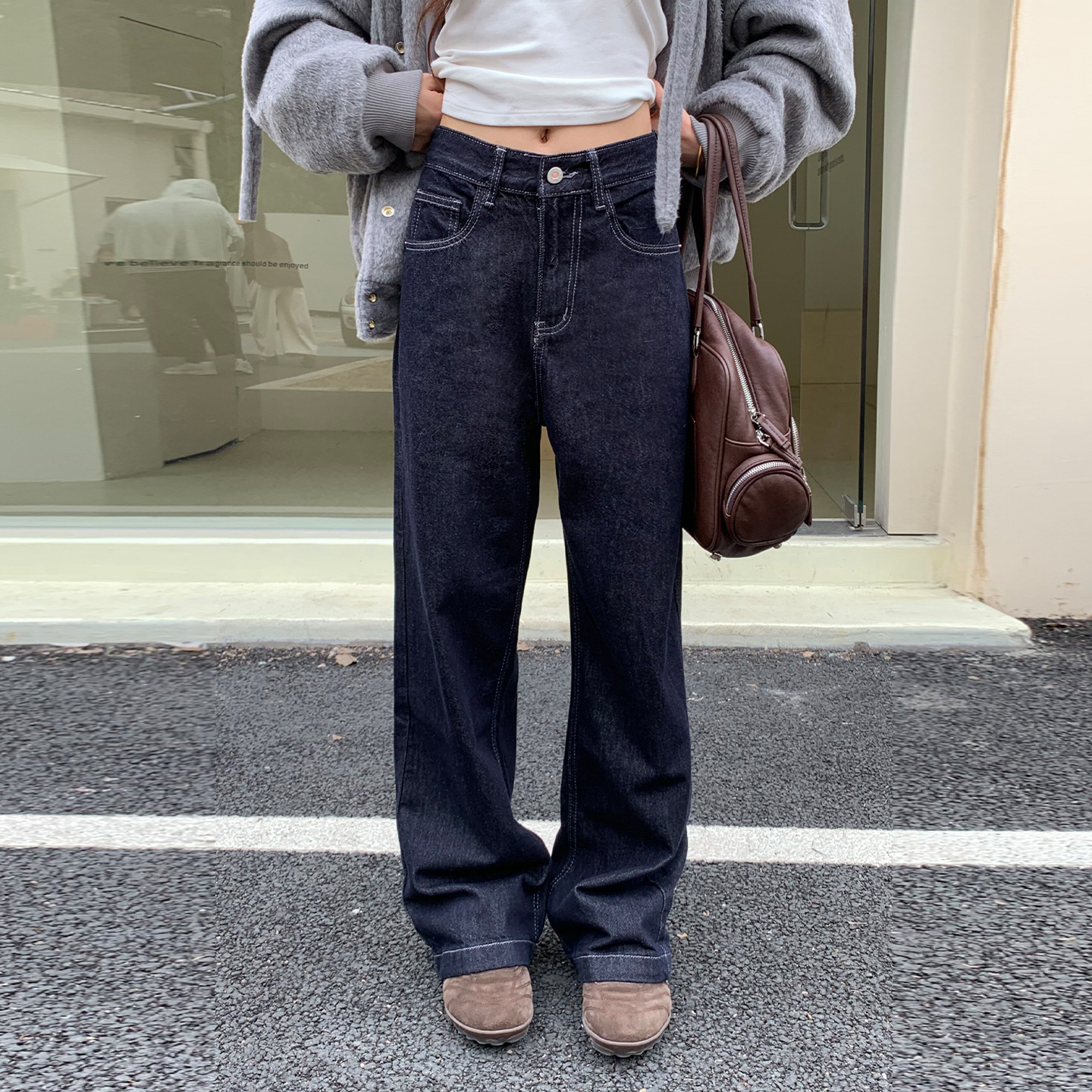 橘子树在哪儿深蓝色直筒牛仔裤女