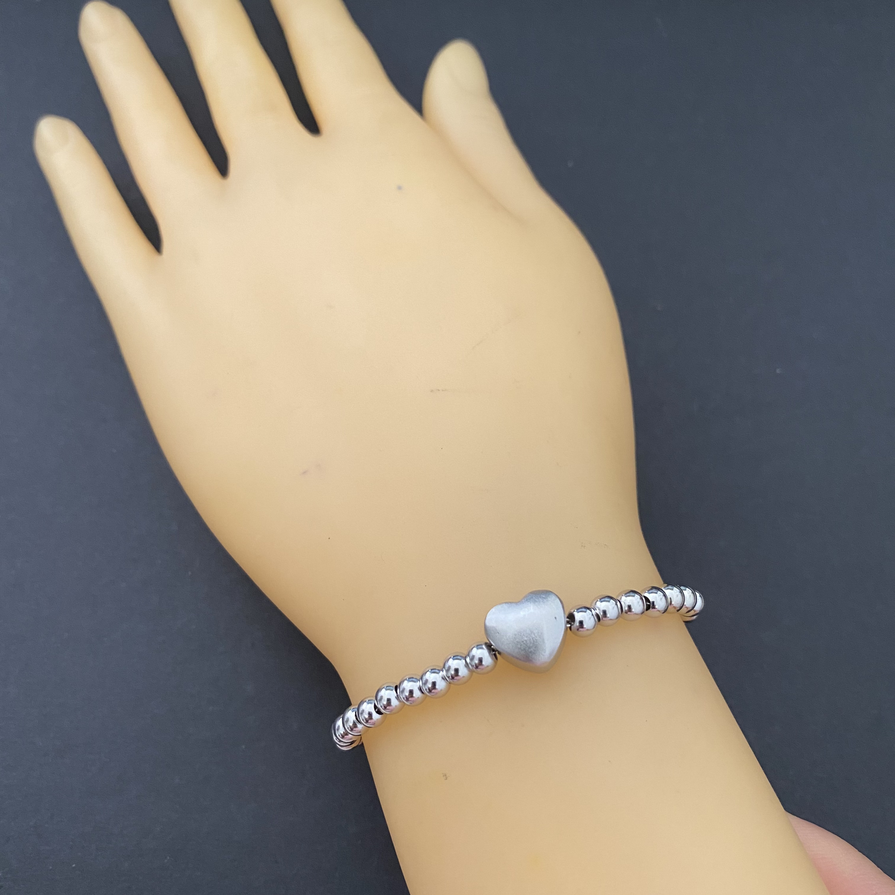 纯银佛珠爱心手链925银女款圆珠手串简约百搭潮流