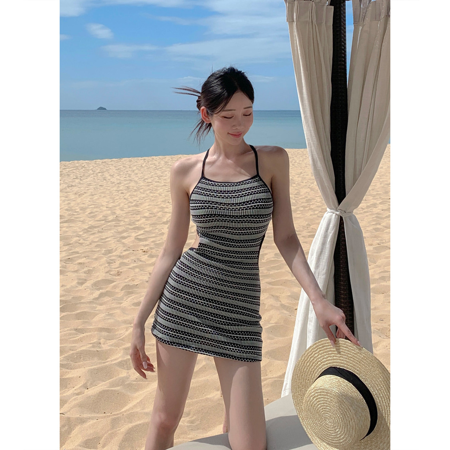 度假风网红同款泳衣女连体裙式