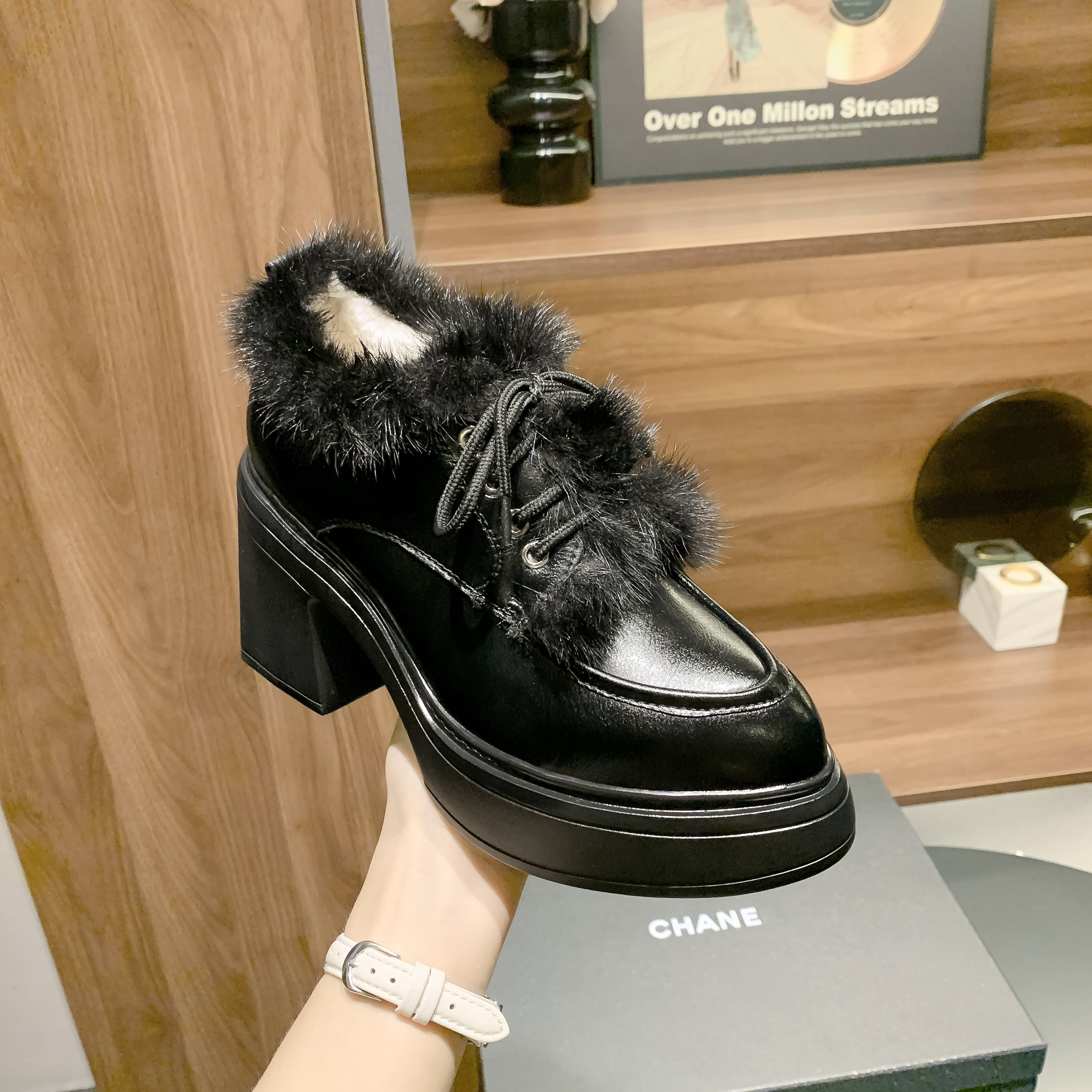 秋冬新款10cm内增高短靴女