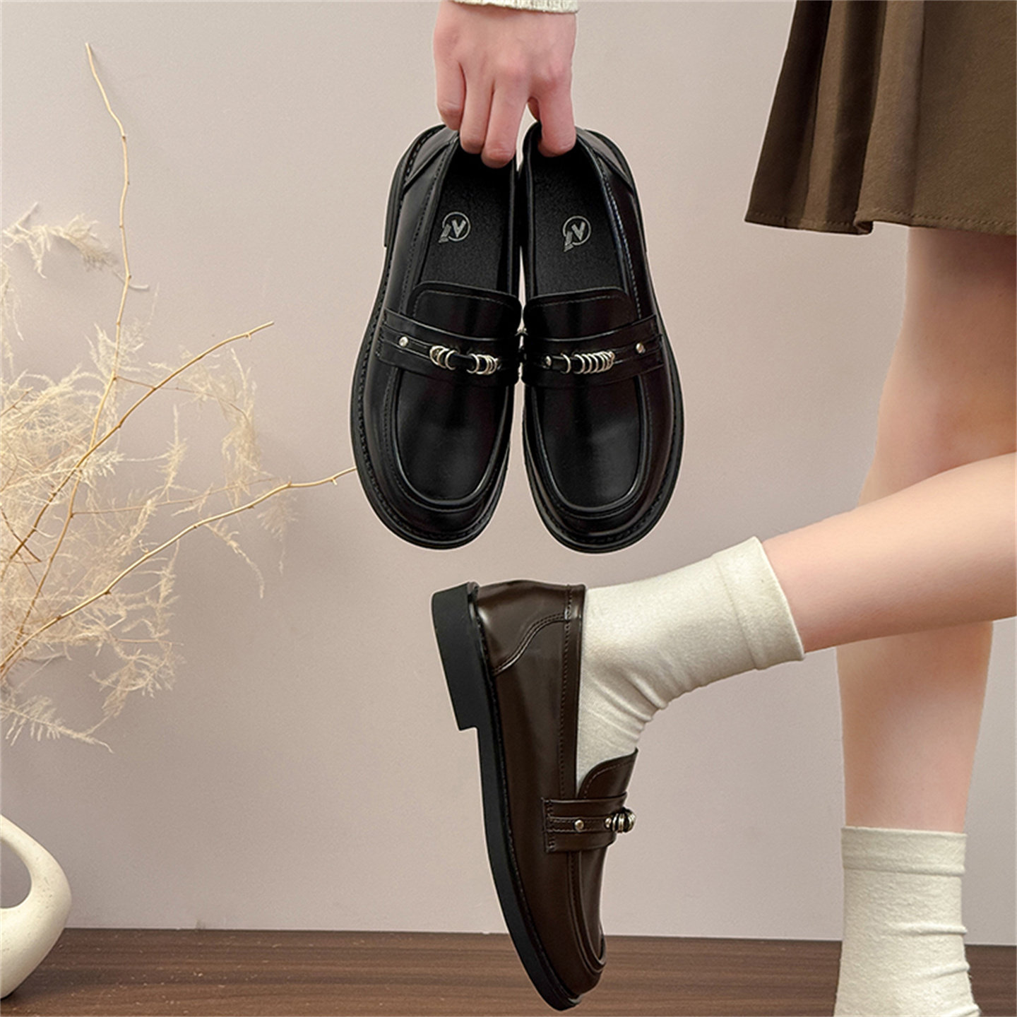 英伦风气质乐福鞋女2026春季新款洋气黑色小皮鞋一脚蹬配裙子单鞋,女鞋,深口单鞋,淘宝优惠券,粉丝福利购,淘宝优惠卷