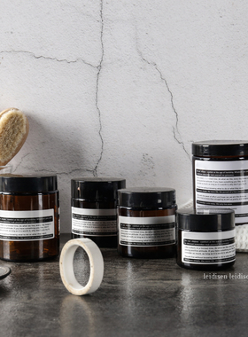 样板房卫生间茶色玻璃分装瓶摆件