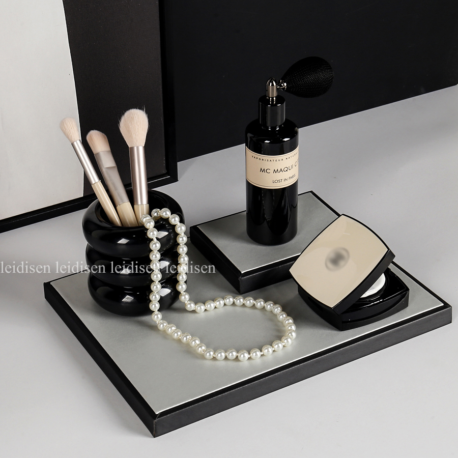 复古风香水皮托盘组合