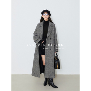 西装 复古贵气人字纹面料长款 领双排扣廓形毛呢外套 巴塞罗那 SUK