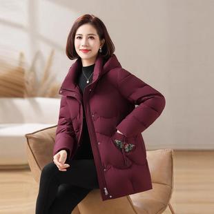 正品撤20柜25秋新女妈妈短款款款羽绒服122-A5可脱卸帽保暖精致舒
