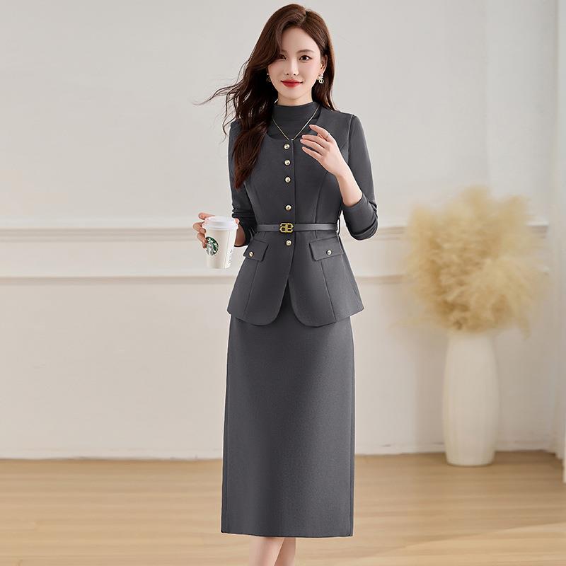 时尚休闲JX2509-0套底+装2025春X季新款女显瘦打衫马甲+半裙三件