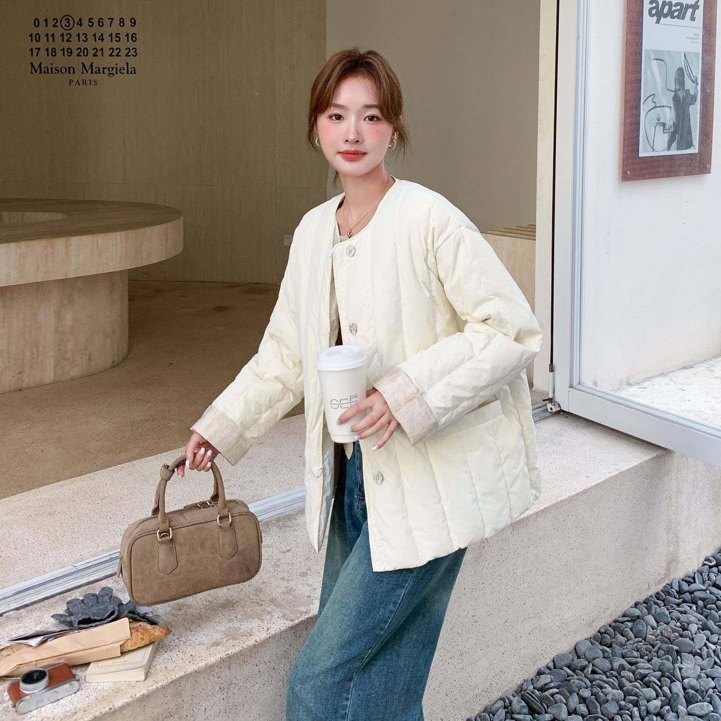 米白色简约风圆领轻薄个C189-835羽绒女2025冬季小服子洋气白保暖