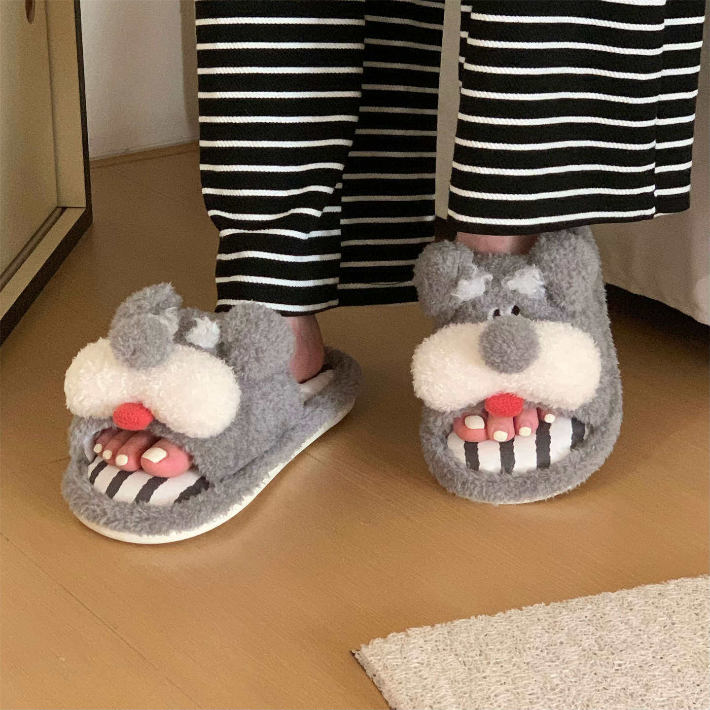 情侣可爱雪纳瑞卡通小狗居家地板鞋网红男女软底四季通用棉布拖鞋