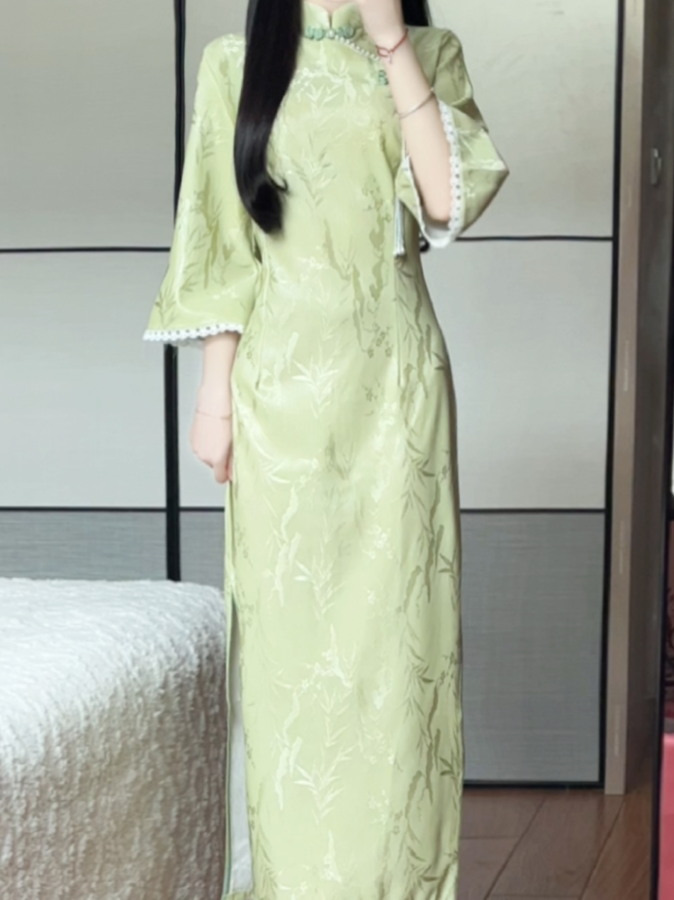 抹茶麻薯2025年秋季新款倒大袖改良旗袍淑女范绿色年轻优雅长裙子