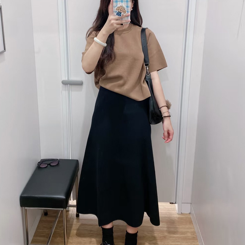 25秋冬新款女装罗纹针织喇叭裙中长裙显瘦A字半身裙E478325