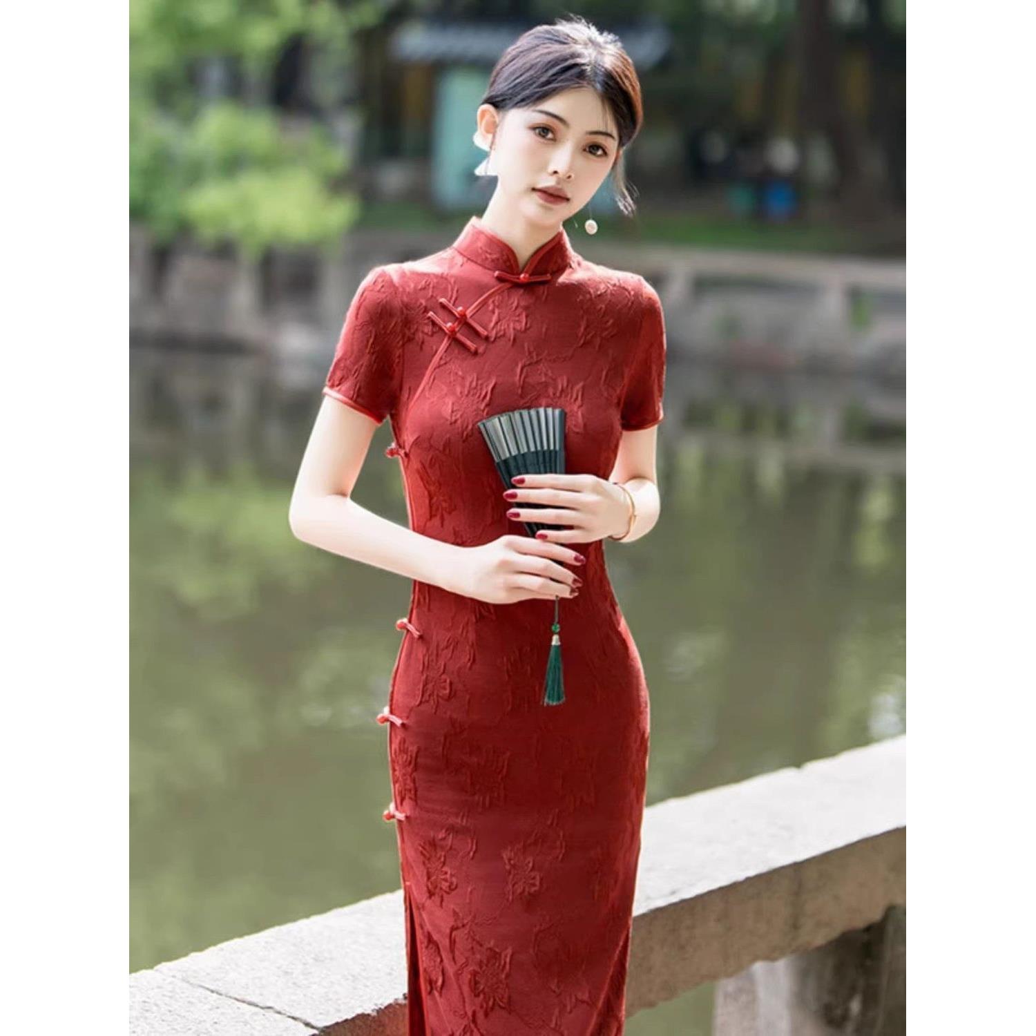 国风短袖新款连衣裙开衩订婚敬酒复古旗袍酒气质提花长红色中中式