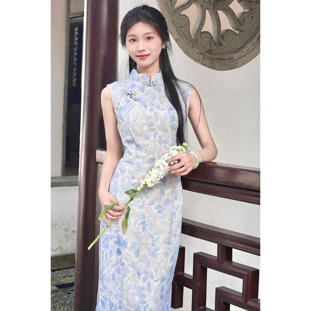 国风新收旗袍中长款蓝花腰新款复古夏季连衣裙无袖提花中式改良版
