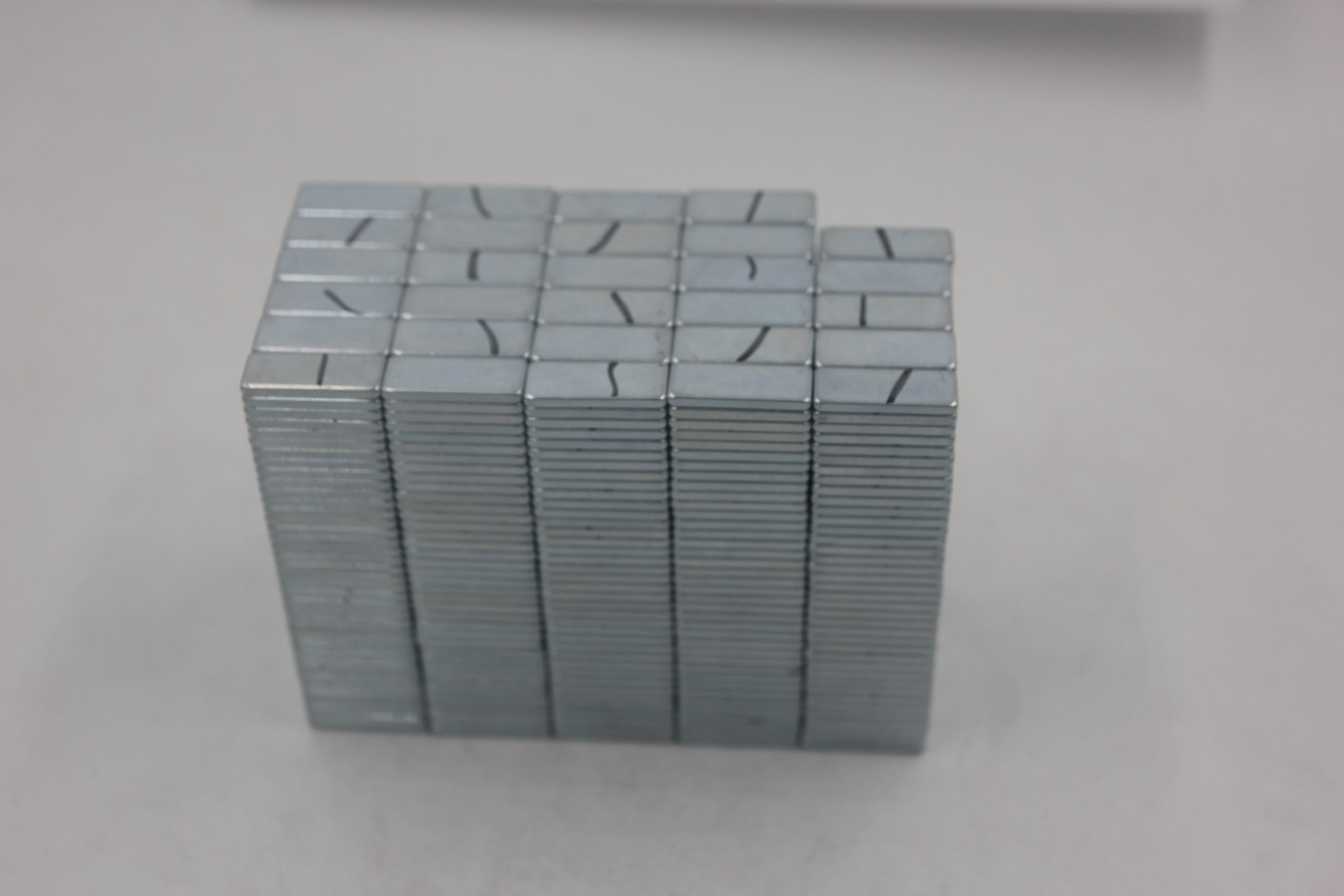 箱包磁铁现货方形磁铁20*8*1 N级标记 N35强磁 深圳异形磁铁厂|msdalam kategori Aksesori Digital 3C, pasaran komponen elektronik, komponen elektronik, komponen magnet - dari Buy2taobao.com untuk memberikan perkhidmatan ejen Taobao profesional membeli
