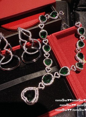 2025孔雀绿爱心项链女几何宝石光影葫芦锆石年会轻奢显白套装