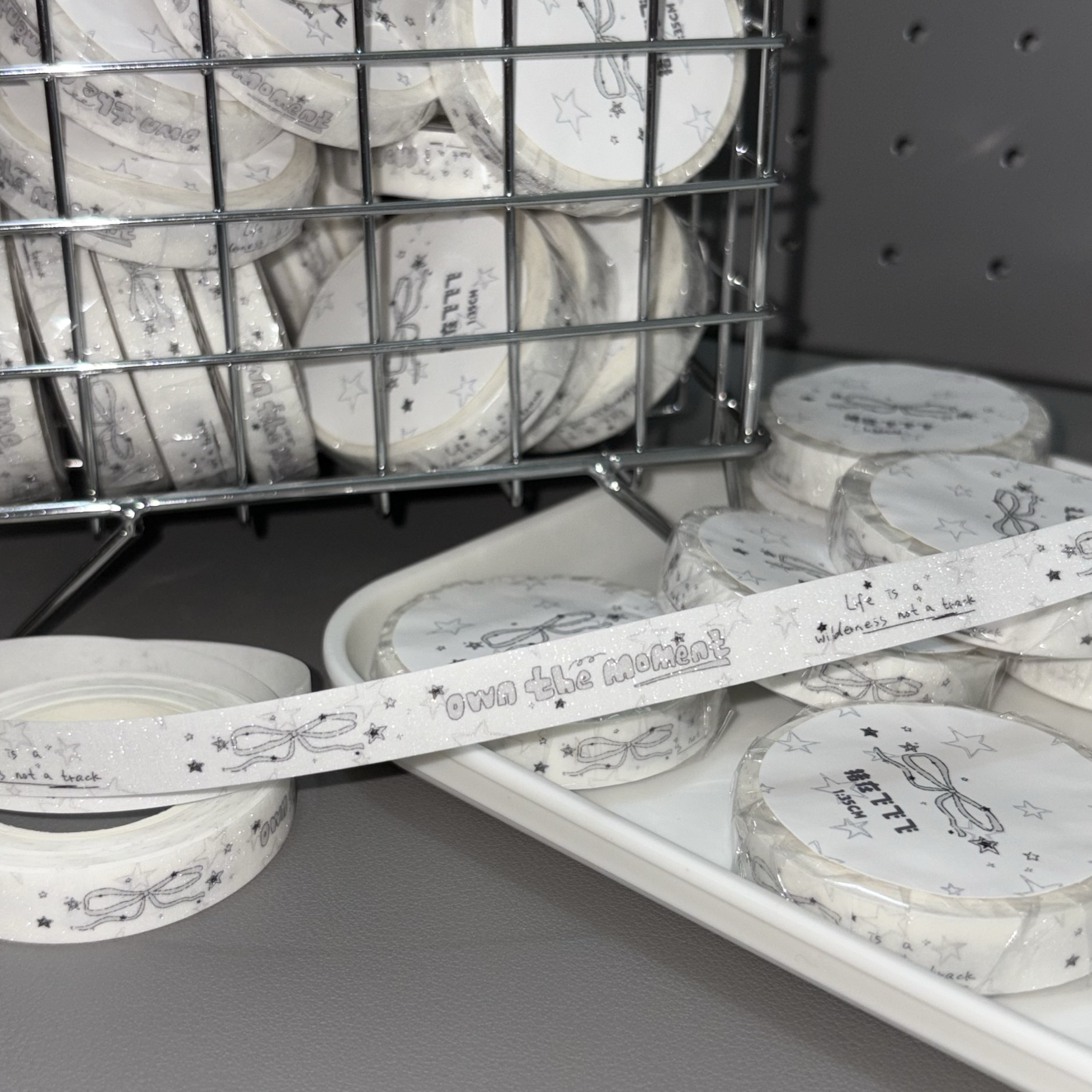 灰色字素拉条 猪在飞原创和纸拉丝闪沙胶带拉条胶带