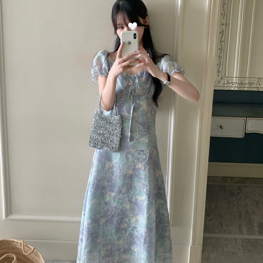 DARA ROSE-法式温柔风蕾丝边碎花气质修身包臀茶歇裙连衣裙