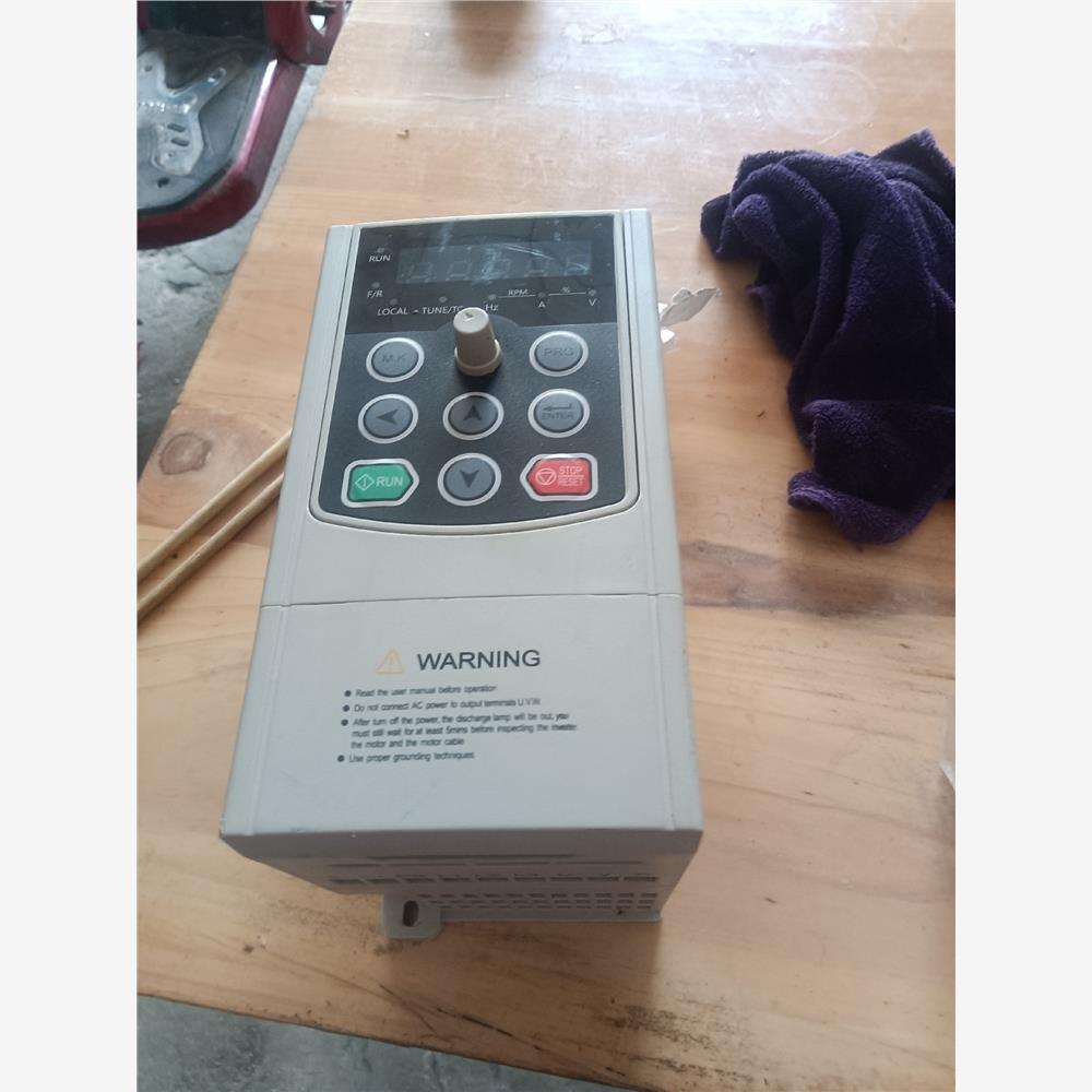 WARNING变频器，D6-T4-o2