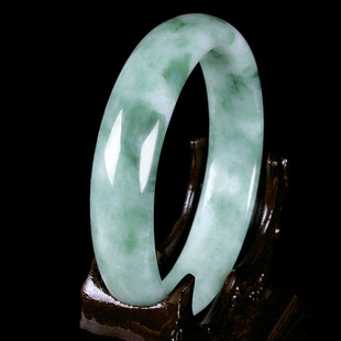 特价天然淡绿翡翠色玉镯正品A级玉石玉器飘蓝花玉镯子女款便宜