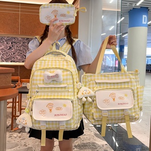 书包女生初中生高颜值小学生三到六年级女孩大容量可爱轻便双肩包