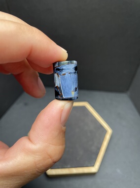 天然纳米比亚彼得石蓝色圆柱吊坠DIY配件锁骨链猫眼暴风雨宝石