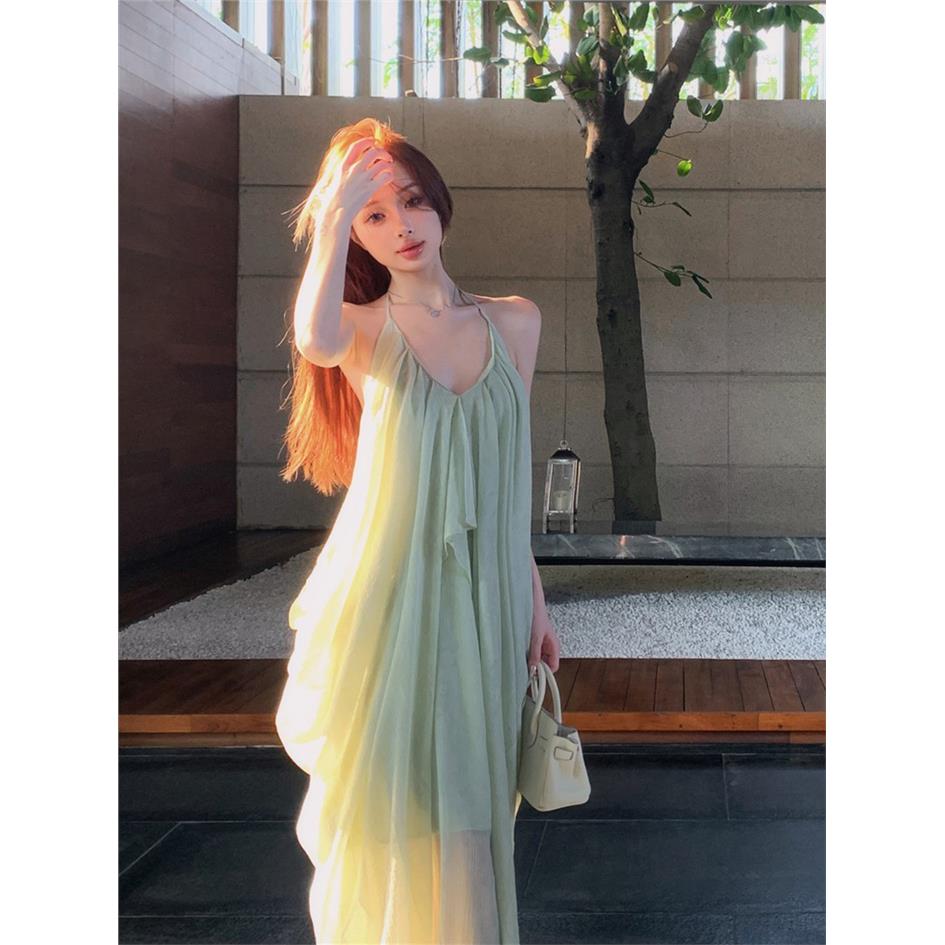 辣妹性感露背挂脖吊带连