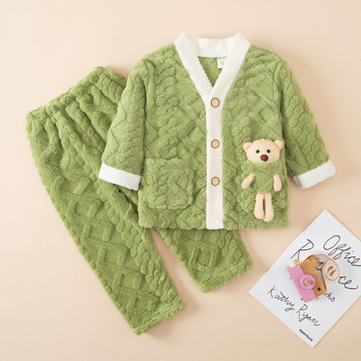 秋冬季儿童法兰绒睡衣男孩保暖加厚男童珊瑚绒加绒女童家居服套装