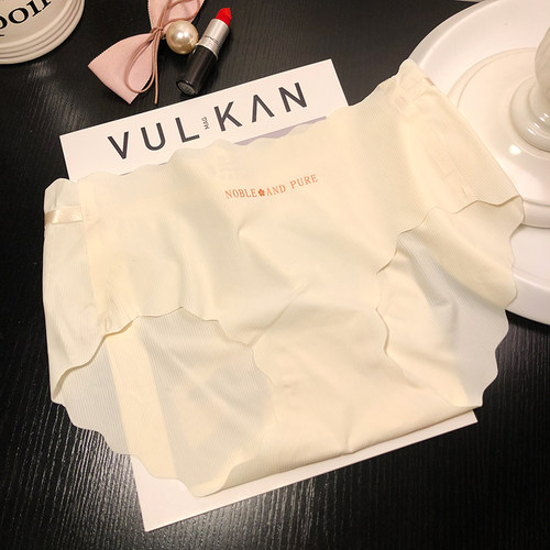 亲肤舒适性感内裤无痕3送1