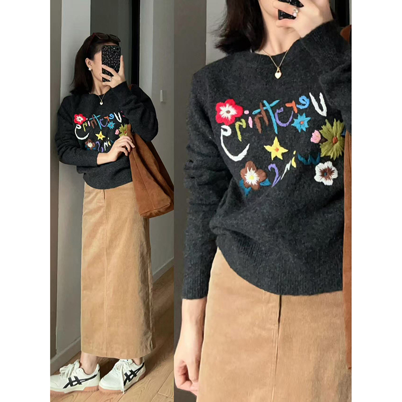 灰色手工刺绣套头毛衣女秋冬季加厚内搭针织衫打底高级感软糯上衣