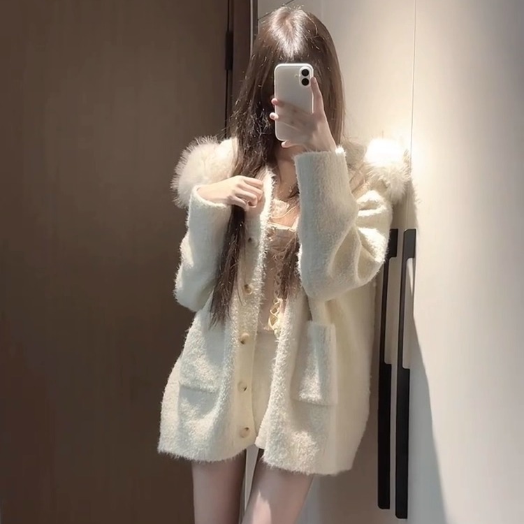 纯欲大毛领连帽宽松毛衣外套