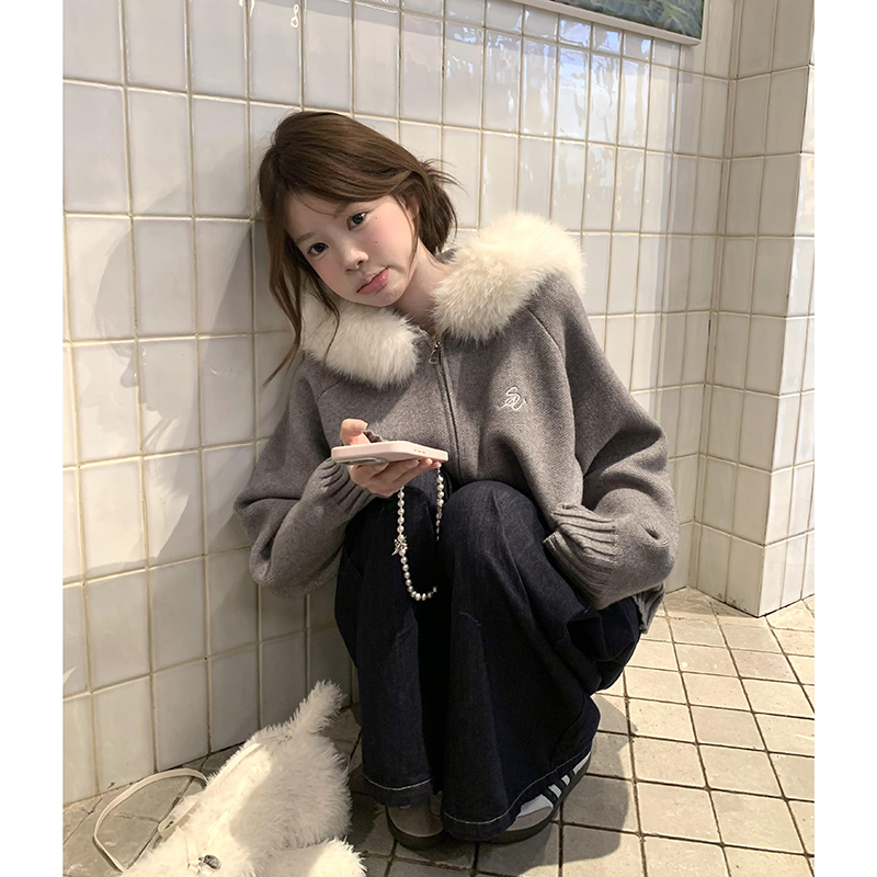 韩系慵懒风灰色毛领外套连帽