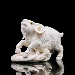 猛犸象牙雕刻羊摆件猛犸象牙洋洋得意摆件猛犸牙制品猛犸摆件冰料