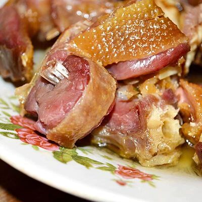 遂川板鸭赣南腊鸭咸鸭风干农家鸭