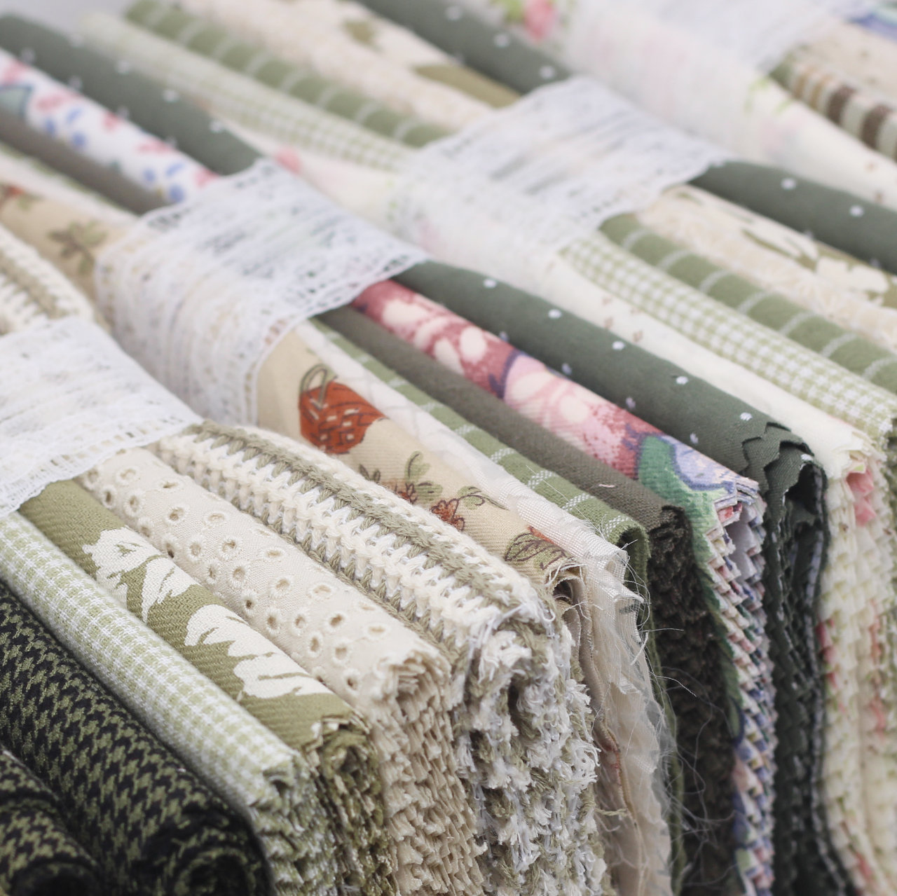 半斤微瑕抹茶绿色系面料 手工布艺碎花格子娃衣圈肠玩偶布料清仓