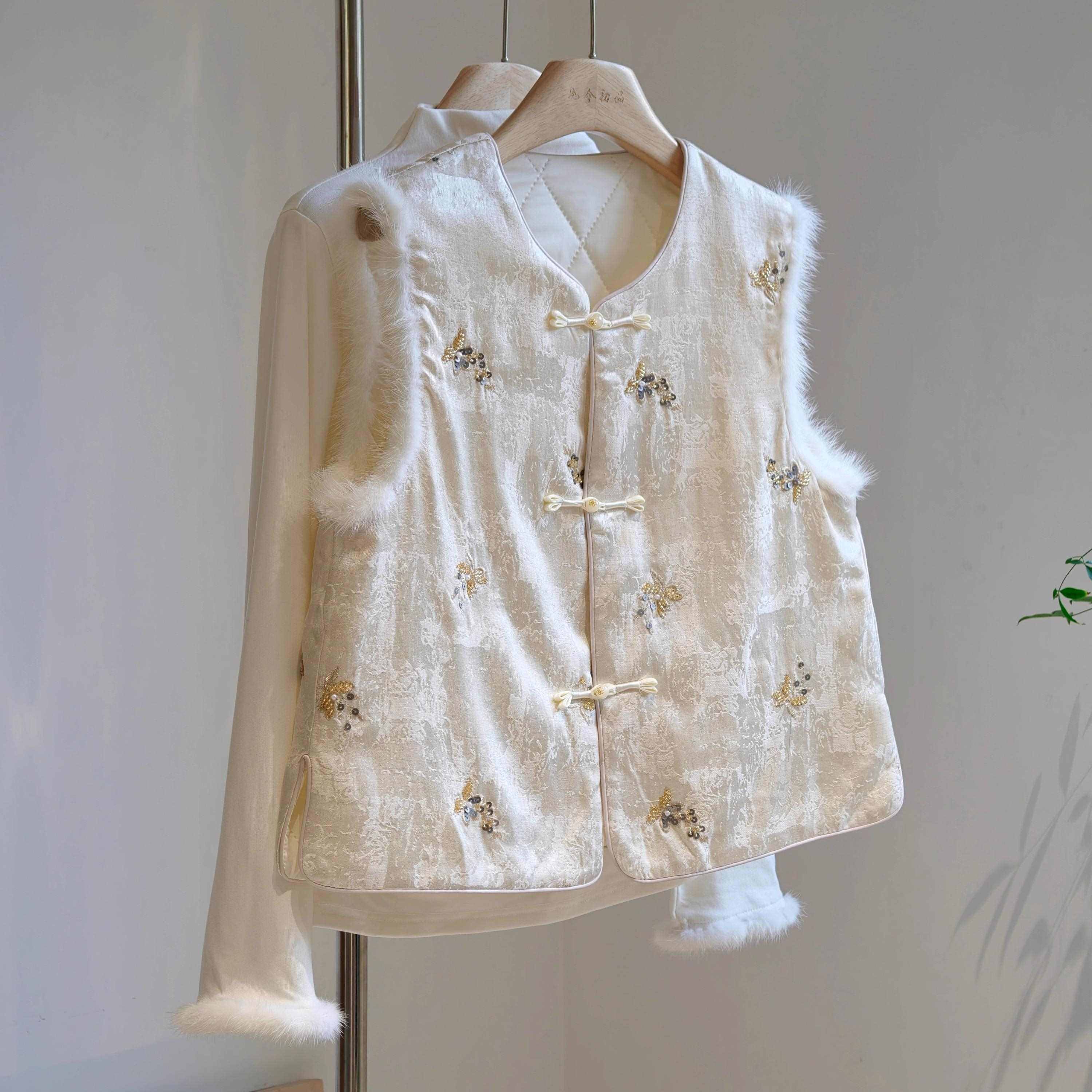 专柜大牌撤回尾单捡漏外贸高端新中式马甲女短款刺绣夹棉唐装坎肩,女装/女士精品,马夹,淘宝优惠券,粉丝福利购,淘宝优惠卷